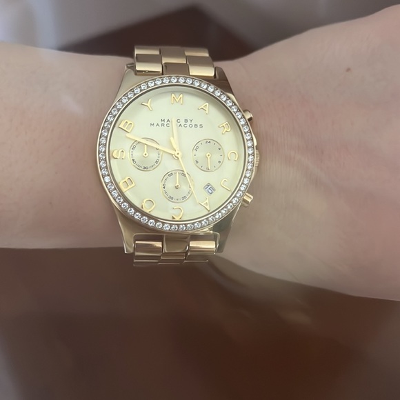 Watch - Picture 3 of 8